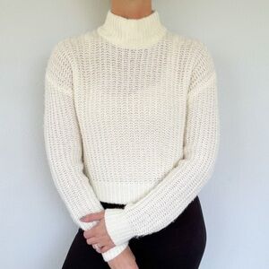 H&M Divided white crochet knit turtleneck crop loose fit sweater size XS